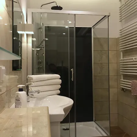 Apartment Sky View Santocka *
